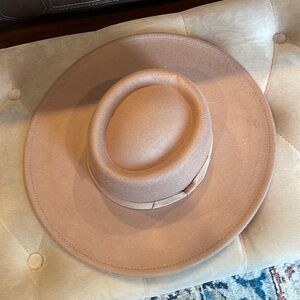 Jewel and Clara felt western hat
